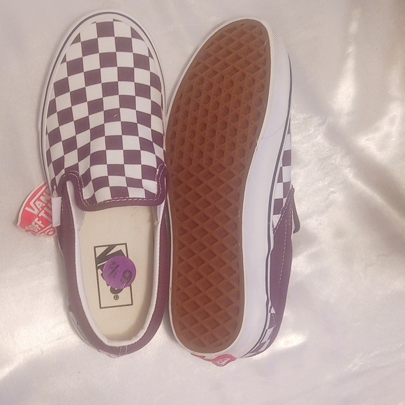 VANS - Picture 4 of 5